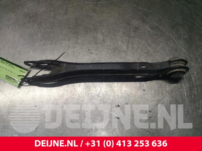 Mercedes C-Klasse Rear lower wishbone, left O134155