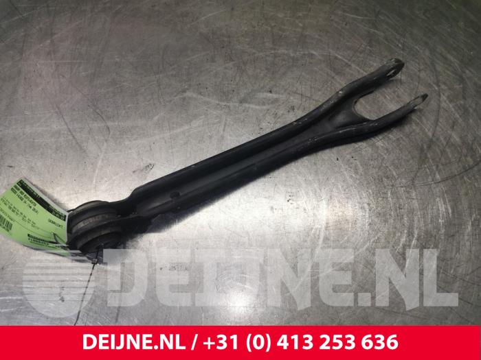 Mercedes C-Klasse Lower wishbone, rear right O134159