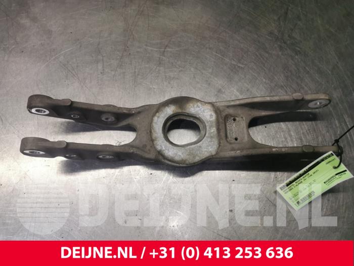 Mercedes C-Klasse Veerschotel rechts-achter O134249