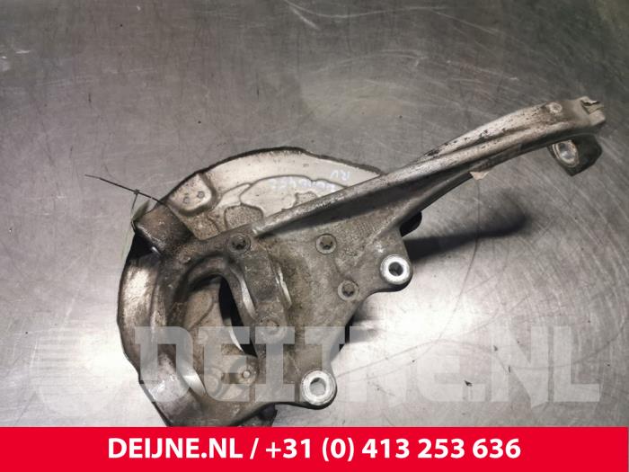 Mercedes C-Klasse Knuckle, front right O134253