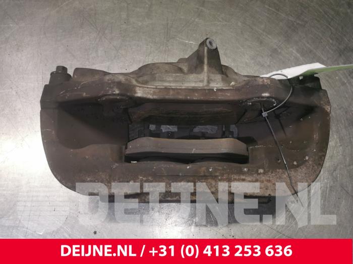 Mercedes C-Klasse Front brake calliper, left O134254