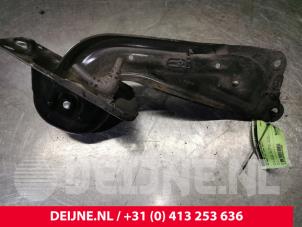 Volkswagen Golf Rear wishbone, left O134260 photo 2