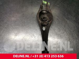 Volkswagen Golf Rear spring retainer, right O134272 photo 2