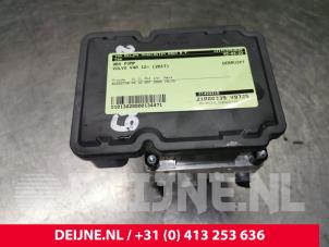 Gebruikte ABS Pomp Volvo V40 (MV) 2.0 T2 16V Prijs € 45,00 Margeregeling aangeboden door van Deijne Onderdelen Uden B.V.