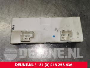 Mercedes C-Klasse Module tailgate motor O134417 photo 2