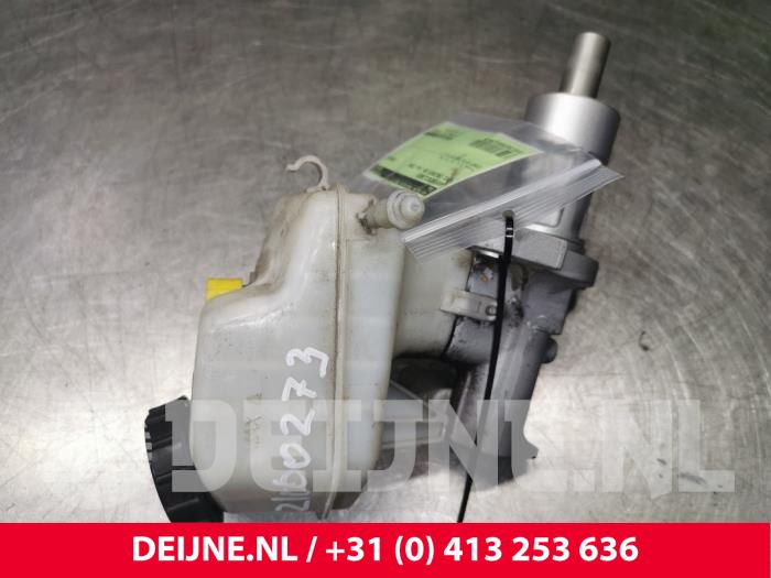 Opel Insignia Master cylinder O134476