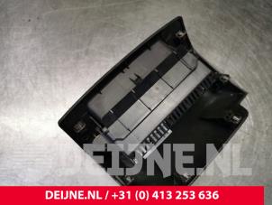 Opel Vivaro Anzeige Innen O134616 foto 3