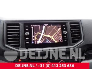 Gebruikte Navigatie Display Volkswagen Crafter (SY) 2.0 TDI Prijs € 605,00 Inclusief btw aangeboden door van Deijne Onderdelen Uden B.V.
