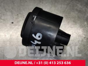 Volkswagen Crafter Light switch O134710 photo 2