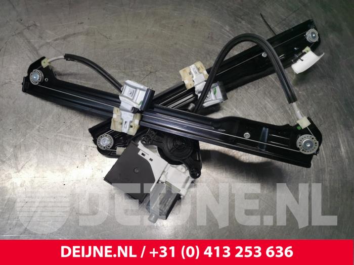 Volkswagen Caddy Fenstermechanik 2-türig rechts vorne O134721