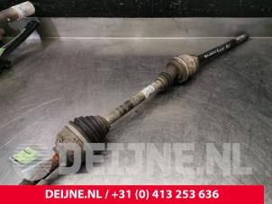 Gebruikte Cardanas rechts-voor (VWA) Opel Vivaro 2.5 DTI 16V Prijs € 72,60 Inclusief btw aangeboden door van Deijne Onderdelen Uden B.V.