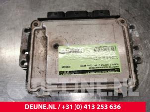 Renault Master Computer Motormanagement O134949 foto 3