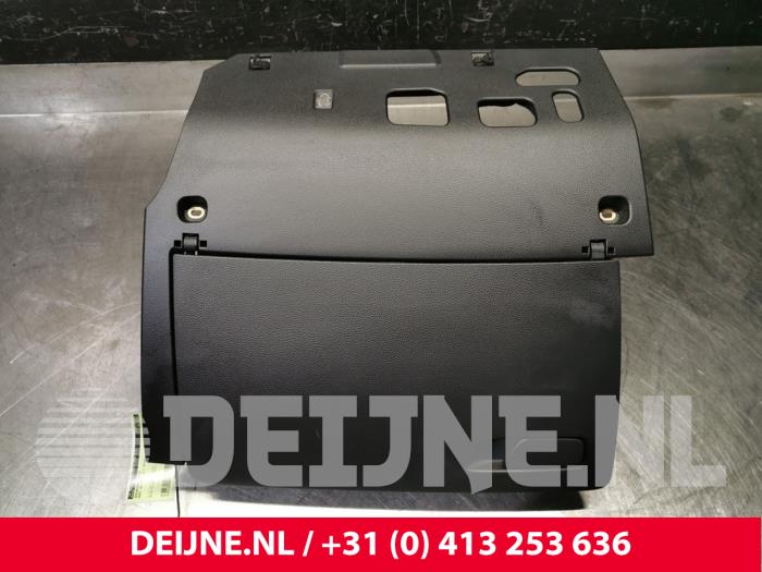 Audi A3 Handschuhfach O135050