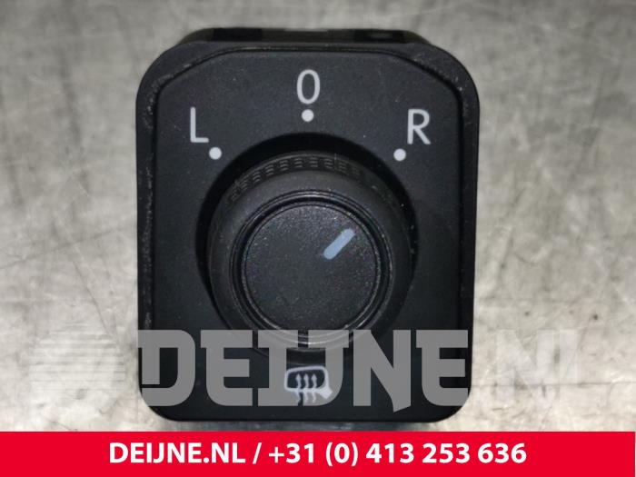 Volkswagen Crafter Spiegel Schalter O135157