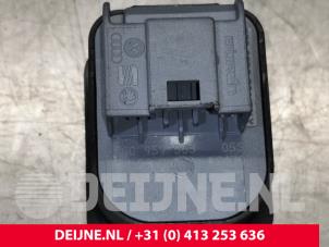 Volkswagen Crafter Mirror switch O135157 photo 3