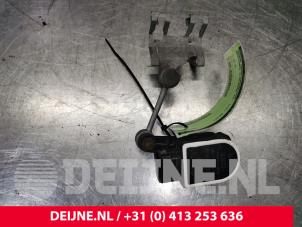 Mercedes C-Klasse Xenon height adjustment O135202 photo 2