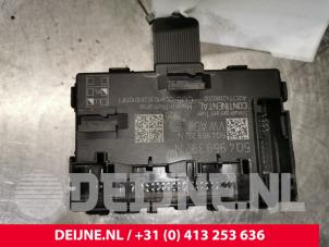 Volkswagen Crafter Zentralverriegelung Modul O135225 foto 3