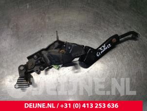 Fiat Doblo Sliding door roller, right O135274 photo 3