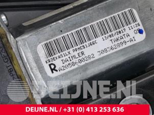 Mercedes C-Klasse Gordelspanner rechts O135310 foto 4
