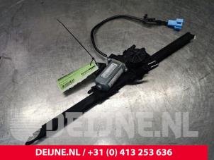 Mercedes C-Klasse Gordelspanner rechts O135310 foto 2