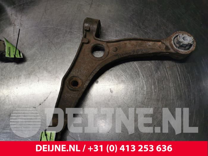 Fiat Ducato Draagarm onder links-voor O135364