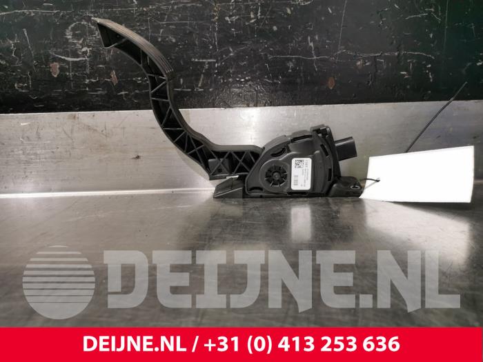 Volvo V40 Accelerator pedal O135433