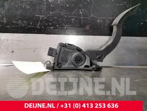 Volvo V40 Accelerator pedal O135433 photo 2