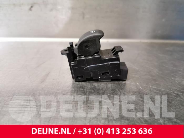 Volvo V40 Electric window switch O135456