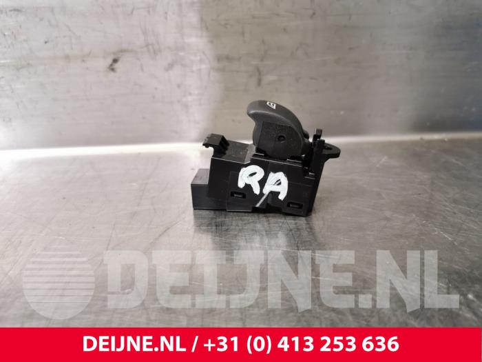 Volvo V40 Electric window switch O135455
