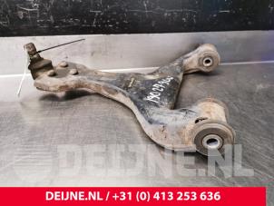 Mercedes Vito Draagarm onder links-voor O135519 foto 3