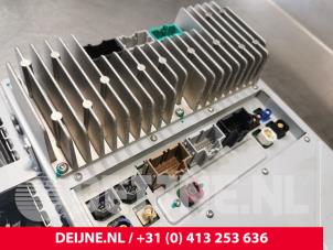 Tesla Model S Display Multi Media control unit O135660 photo 3