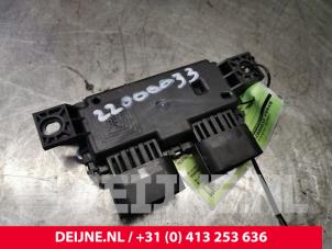 Mercedes GLE Brandstofpomp module O135733 foto 2