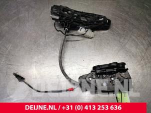 Mercedes A-Klasse Deurslot Mechaniek 4Deurs rechts-achter O135916 foto 2