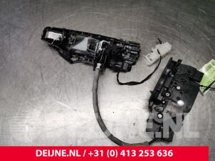Mercedes A-Klasse Deurslot Mechaniek 4Deurs rechts-achter O135916 foto 4