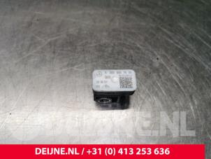 Mercedes GLE Airbag-Sensor O135919 foto 2