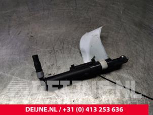 Volvo XC60 Headlight washer O135947 photo 2