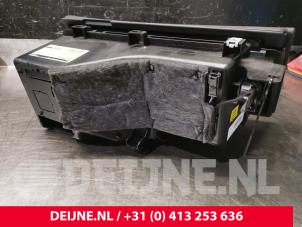 Mercedes E-Klasse Glovebox O136089 photo 2