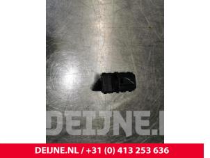 Volkswagen Golf Central locking switch O136416 photo 2