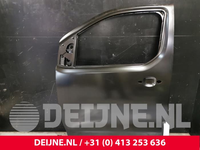 Toyota Pro-Ace Portier 2Deurs links O9990001549