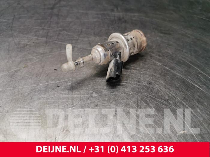Gebruikte Adblue injector Citroen Jumpy 2.0 Blue HDI 120 Prijs € 90,75 Inclusief btw aangeboden door van Deijne Onderdelen Uden B.V.