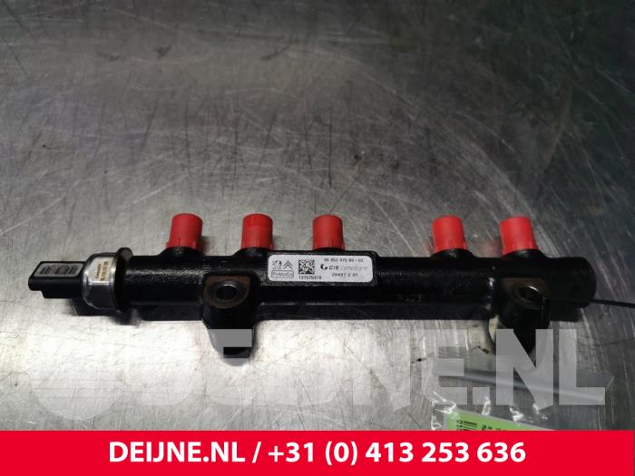 Volvo V40 Einspritzdüse (Einspritzer) O136541