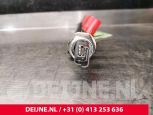 Volvo V40 Einspritzdüse (Einspritzer) O136541 foto 3