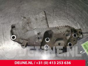 Opel Movano Motorsteun O136556 foto 2