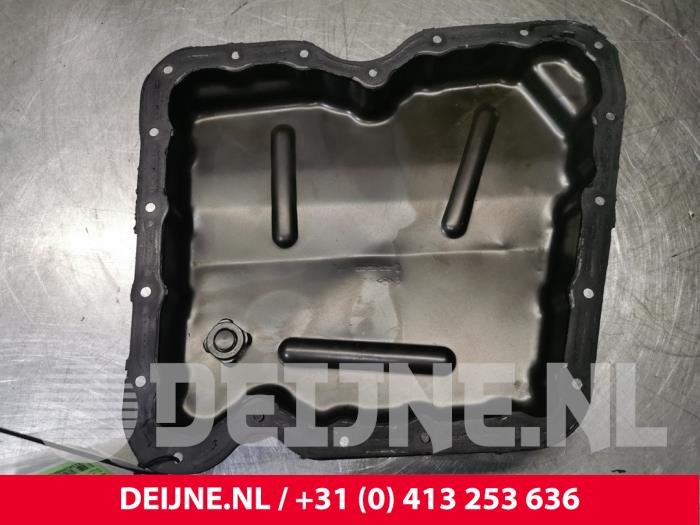 Gebruikte Carterpan Opel Movano 2.3 CDTi 16V FWD Prijs € 54,45 Inclusief btw aangeboden door van Deijne Onderdelen Uden B.V.