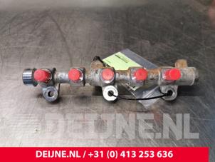 Opel Movano Einspritzdüse (Einspritzer) O136565 foto 2