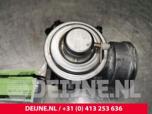 Volkswagen Transporter AGR Ventil O136567 foto 3