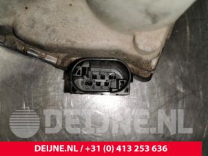 Volvo S60 Throttle body O136578 photo 3
