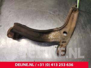 Volkswagen Transporter Draagarm onder rechts-voor O136624 foto 2