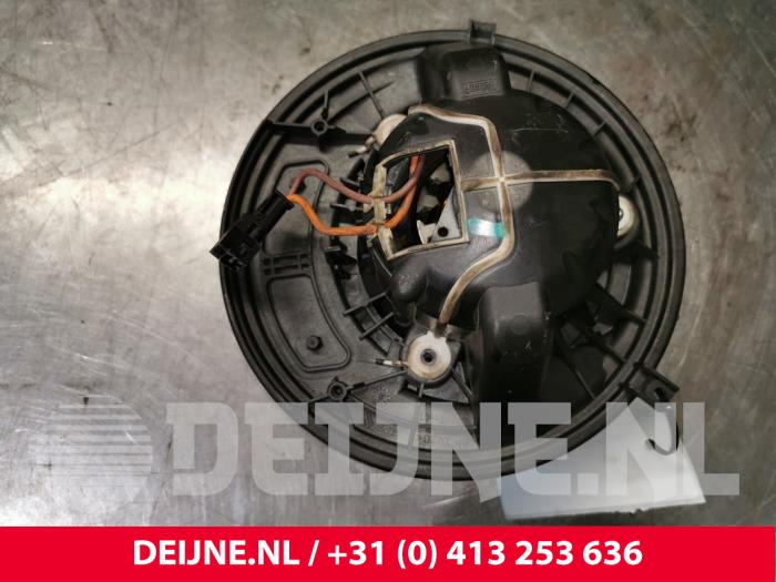 Mercedes A-Klasse Kachel Ventilatiemotor O136666