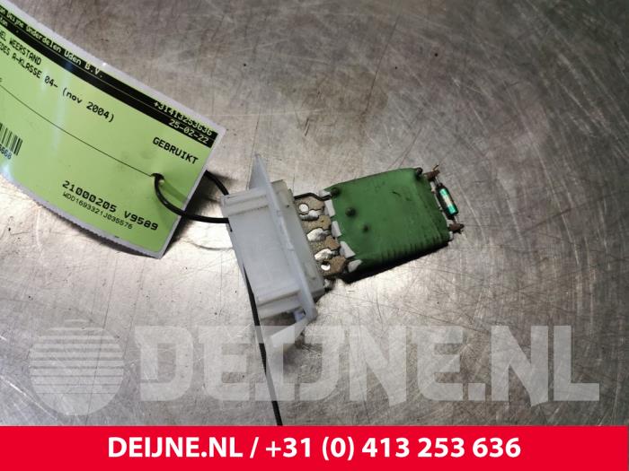 Mercedes A-Klasse Kachel Weerstand O136668